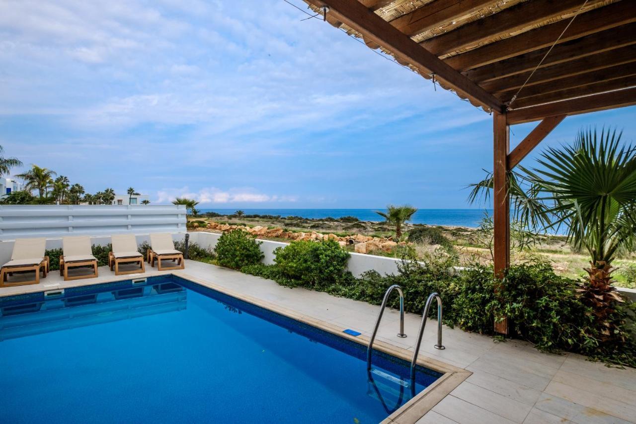 Artisan Seafront 1 Villa