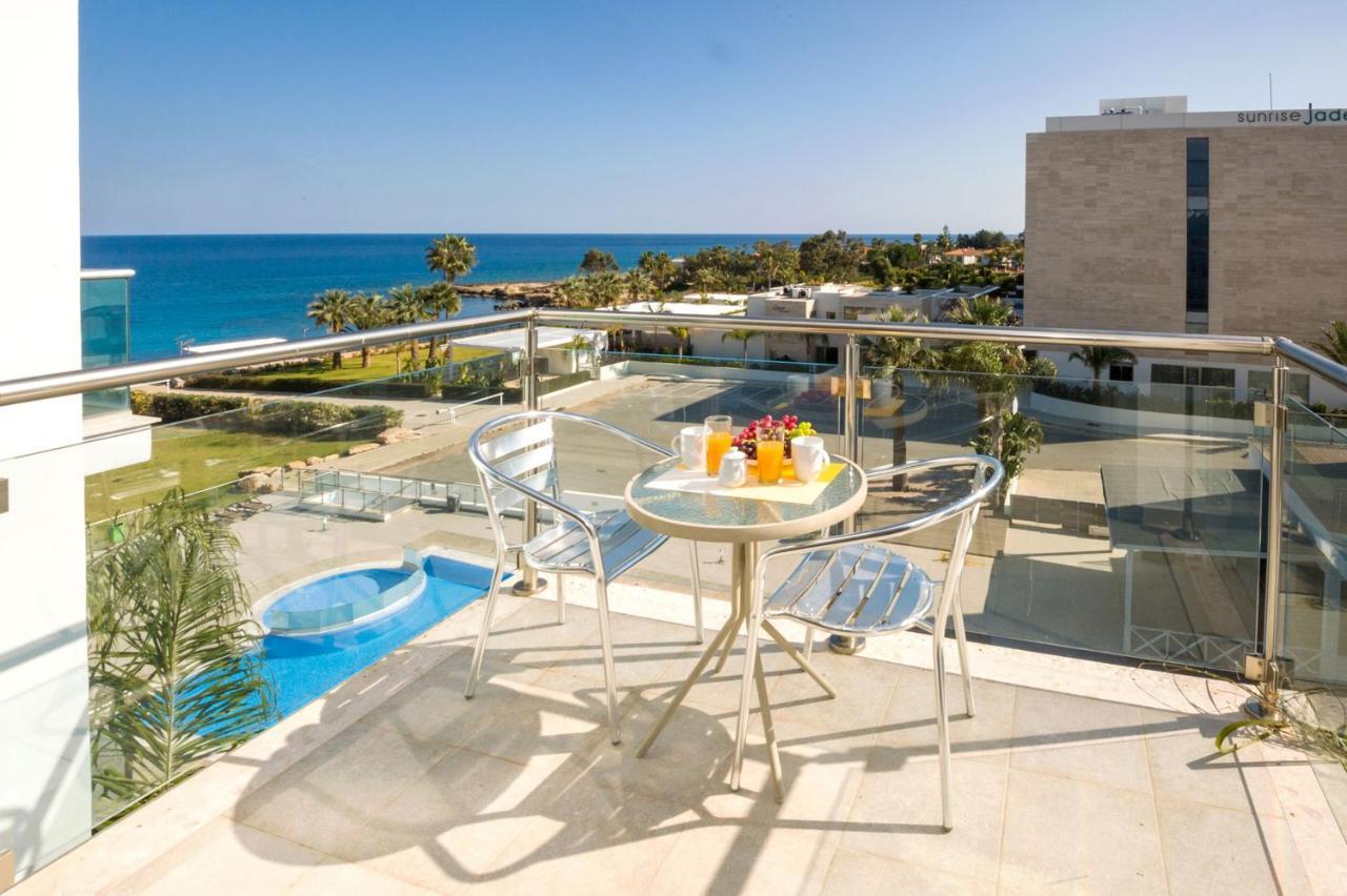Sharon - Coralli Beachfront