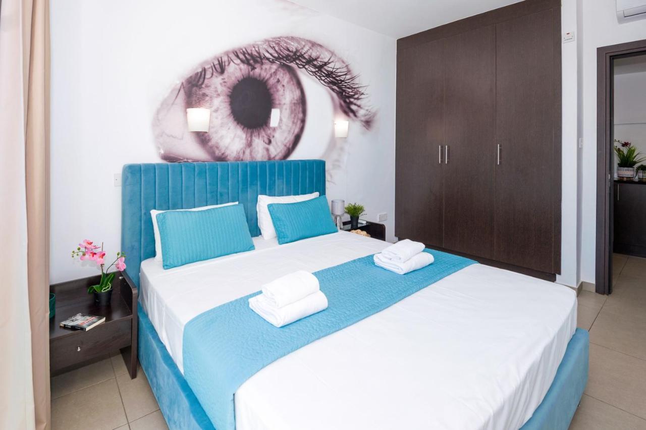 Sharon - Coralli Beachfront