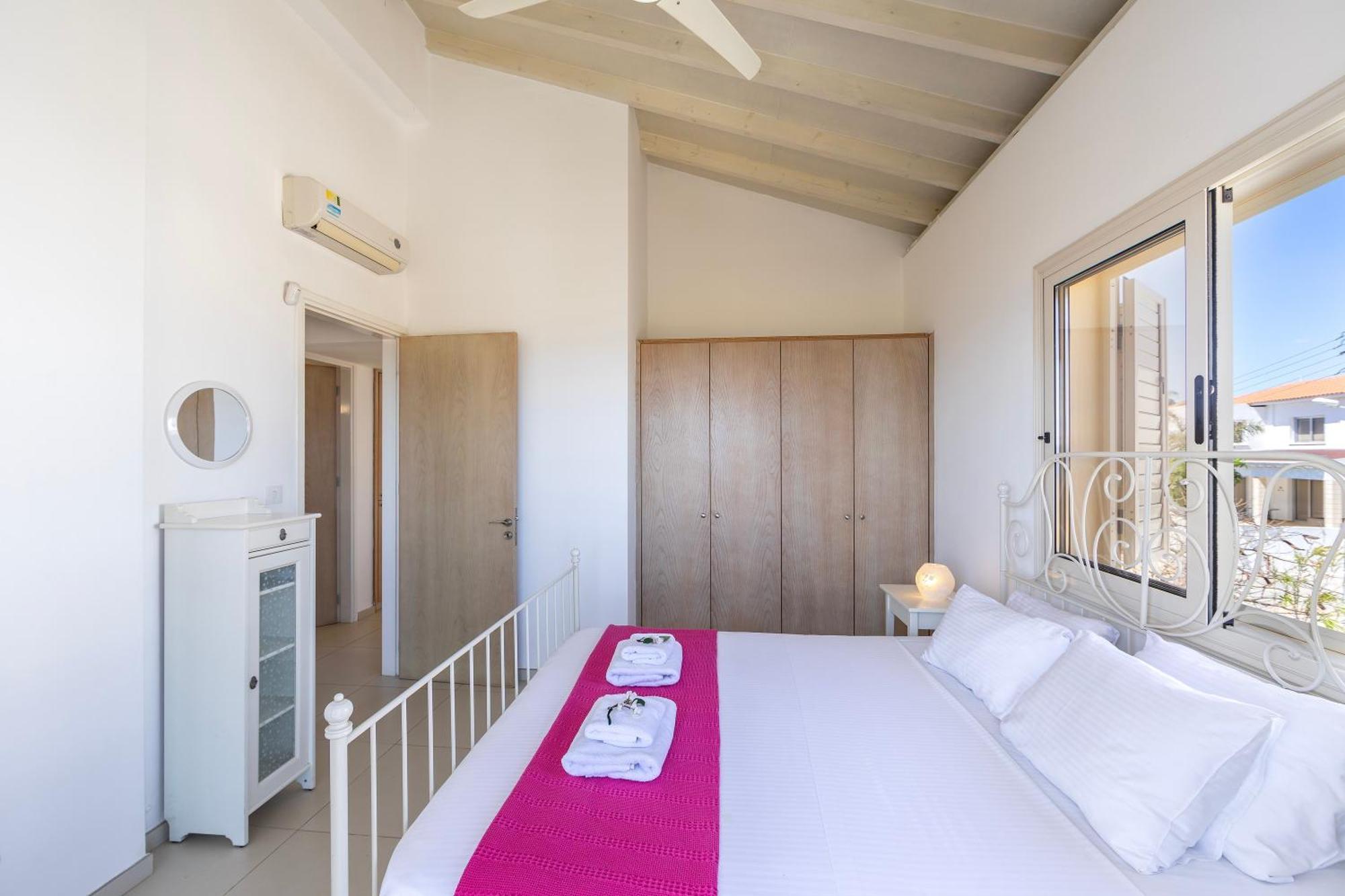 Artisan Seafront 1 Villa Protaras