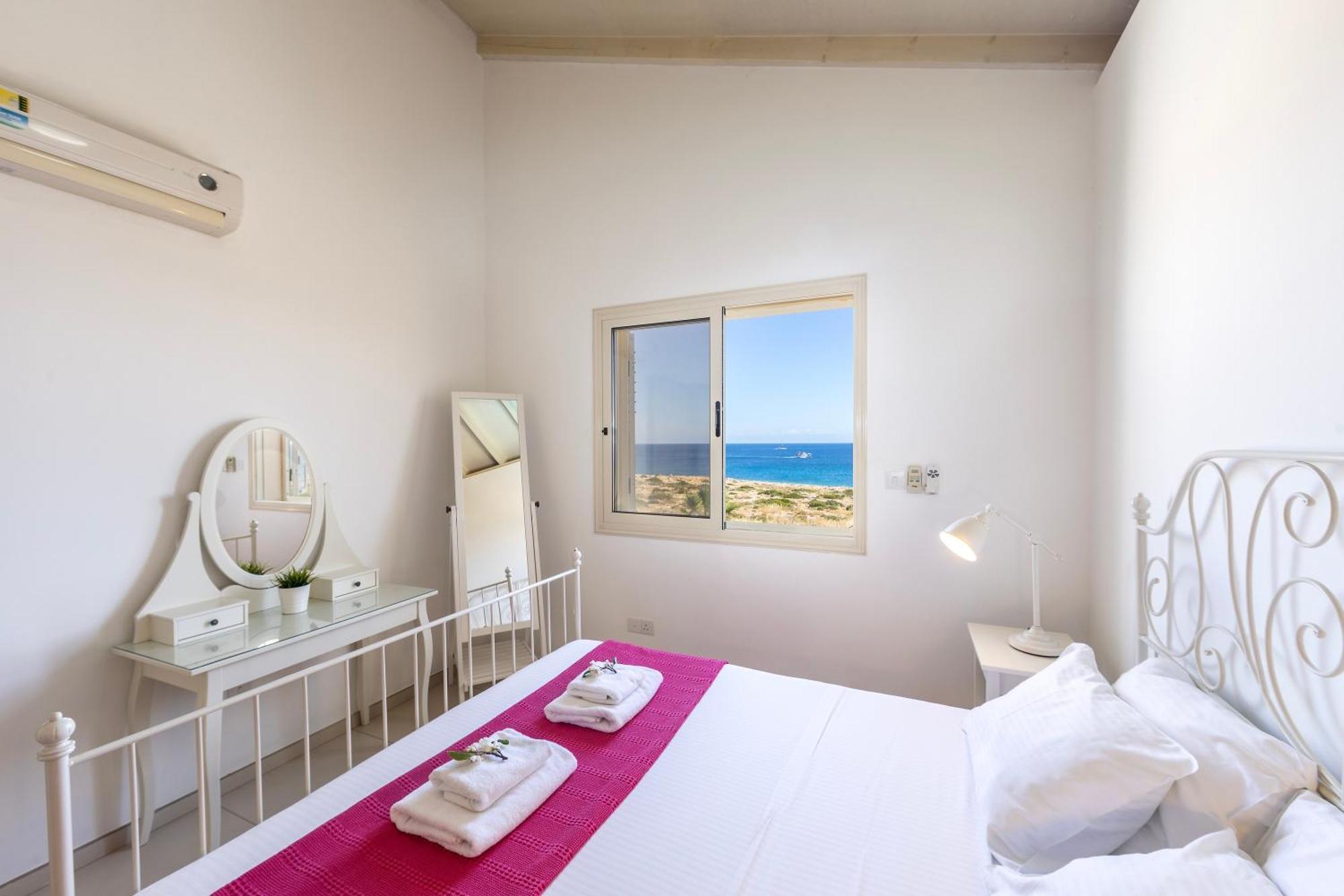 Artisan Seafront 1 Villa