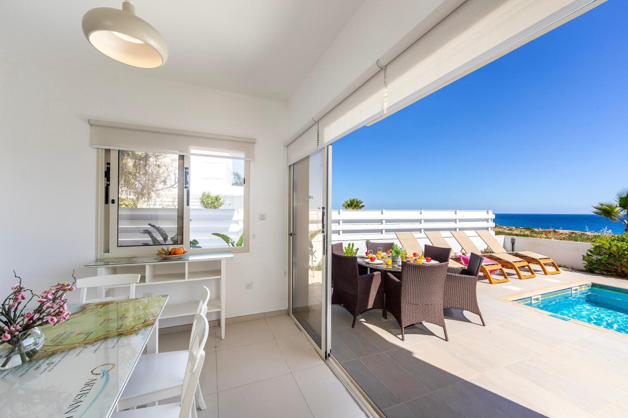 Villa Artisan Seafront 1 *