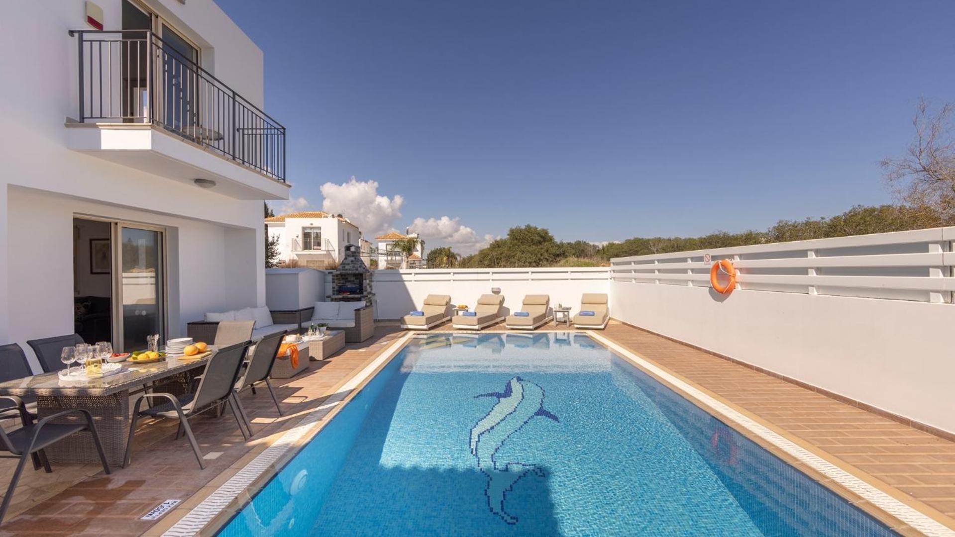 Palms Villa *