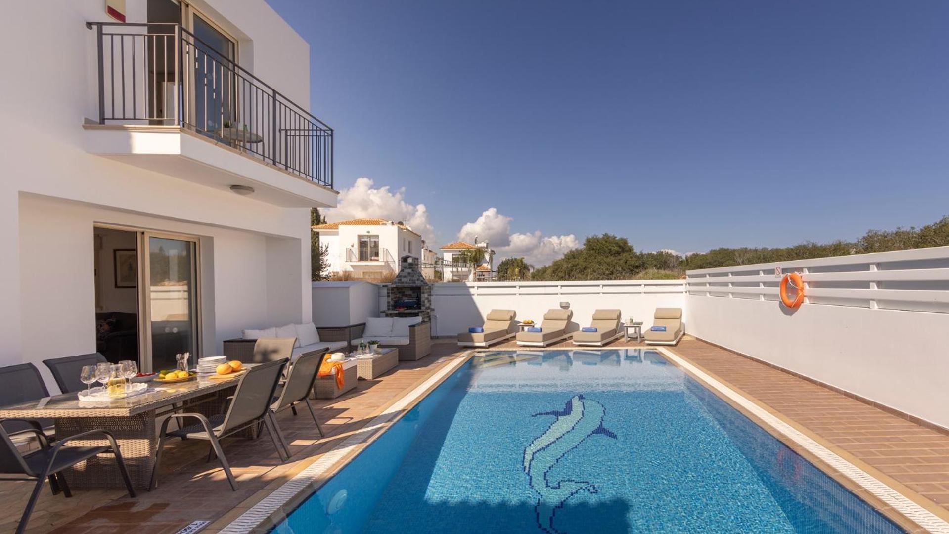 Palms Villa *