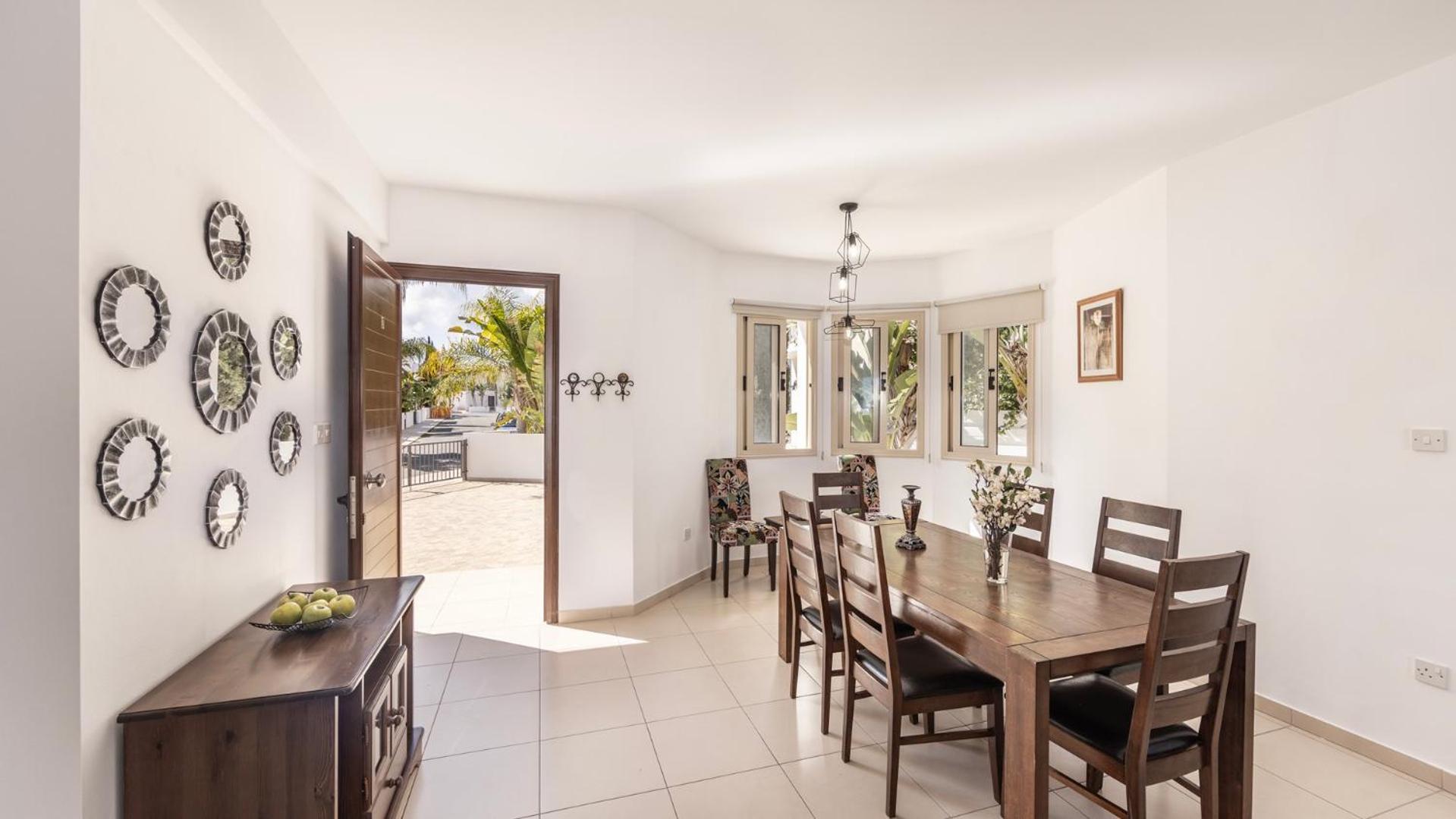 Palms Villa