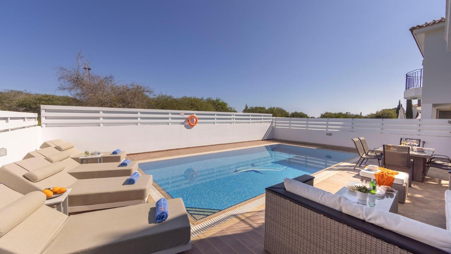 Palms Villa