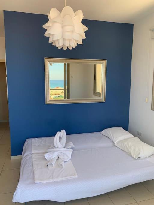 Aphrodite Sea View Apartment *