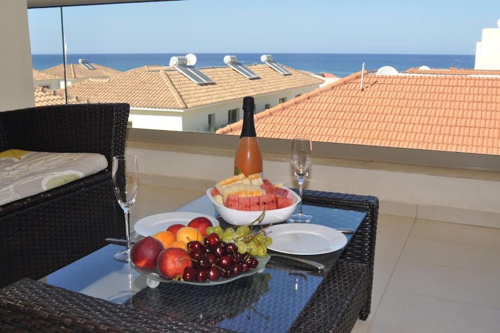 Aphrodite Sea View Apartment *