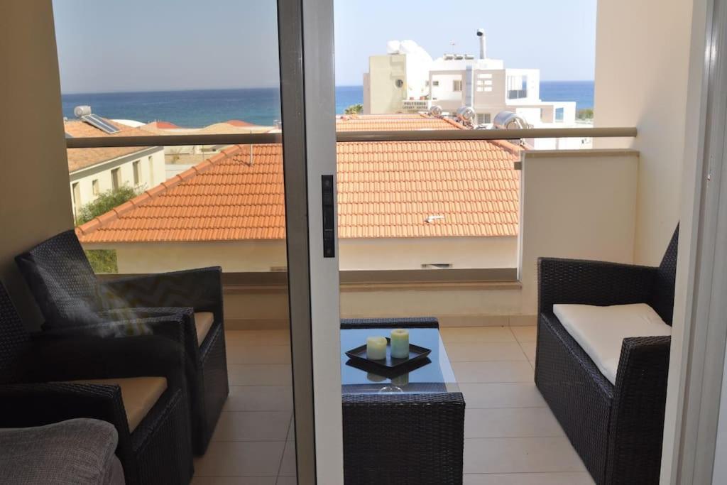 Aphrodite Sea View Apartment *