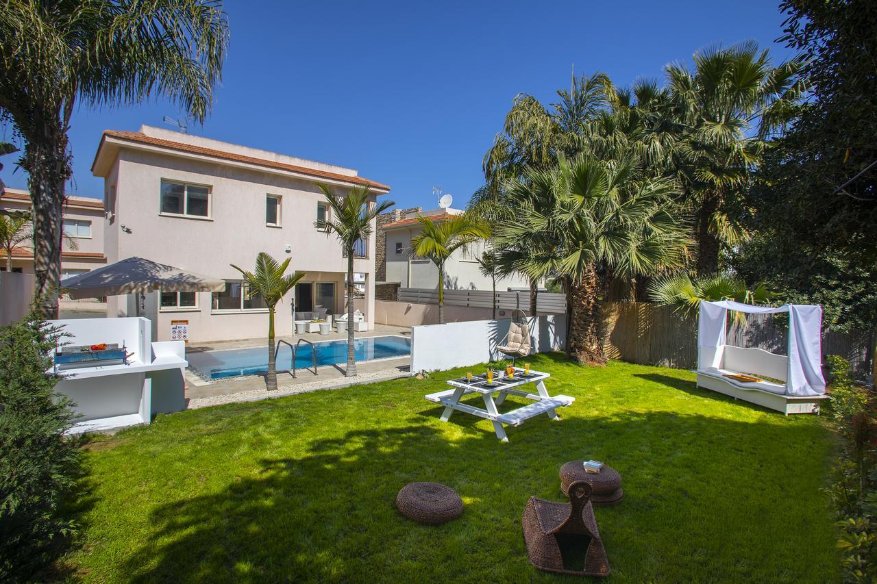 Villa Michelle 10 *