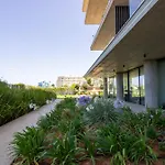 Luxury 4-Bed With Sea-Views