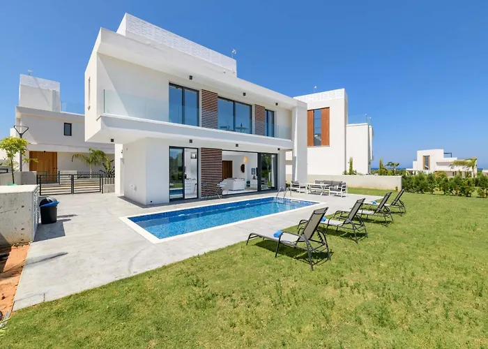 By The Beach - White Coral Villa