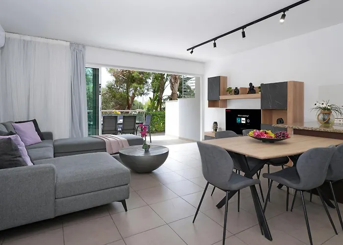 Alessia 2Bed Apartment - Coralli Beachfront Resort