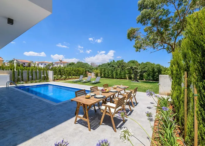 By The Beach - Sea Pearl Villa