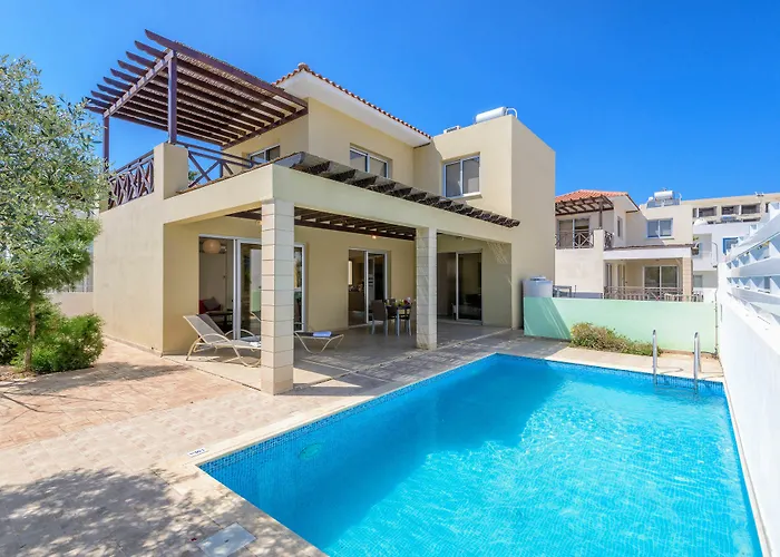 Konnos Beach Villas