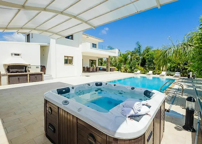 Oceanview Luxury Villa 109