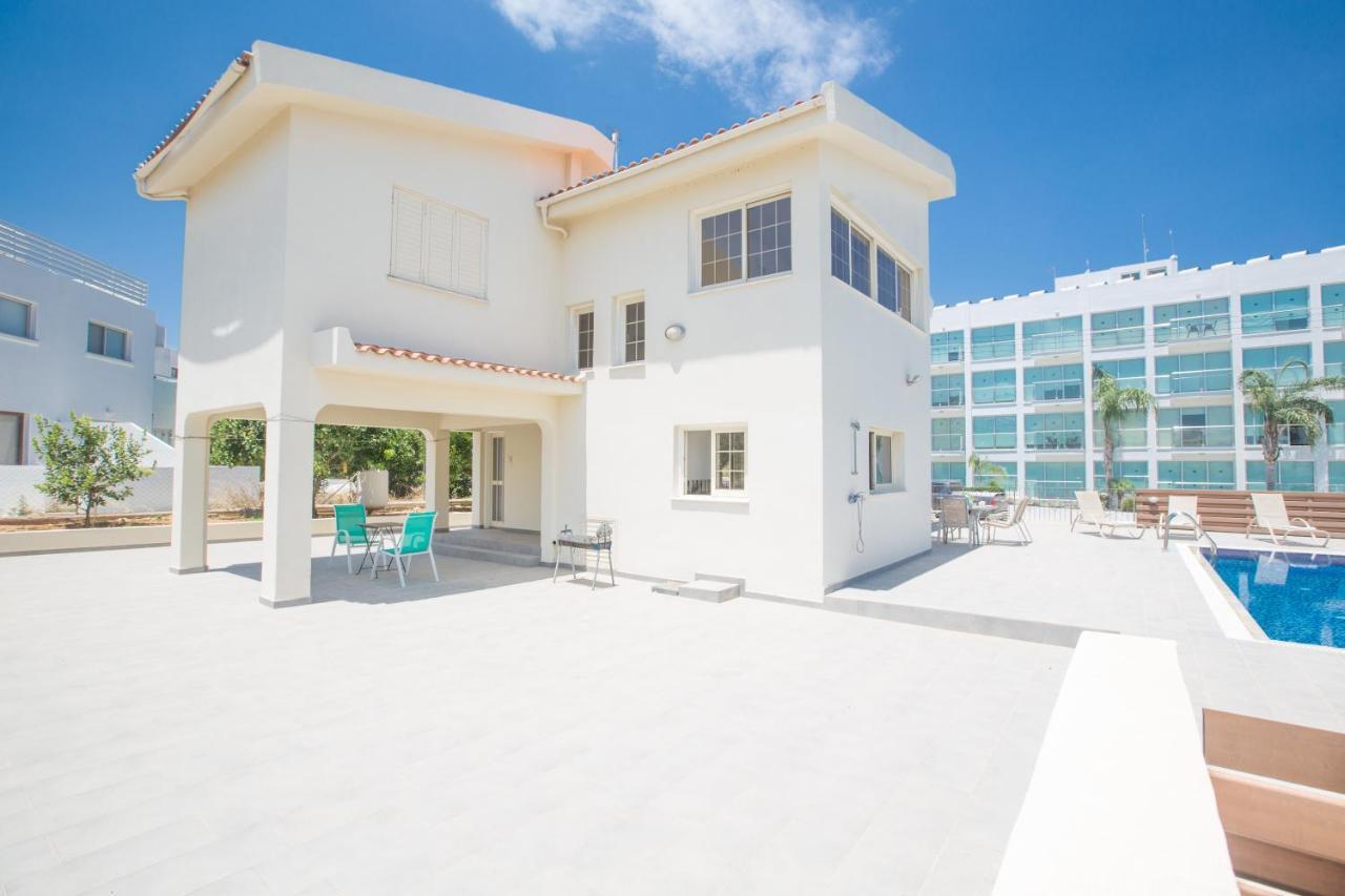 Delfini Villa Protaras