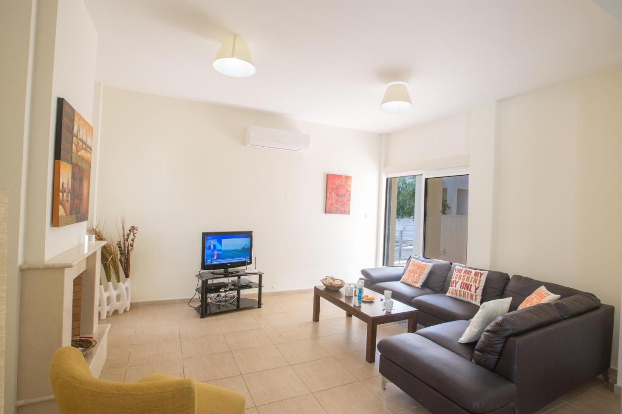 Delfini Villa Protaras
