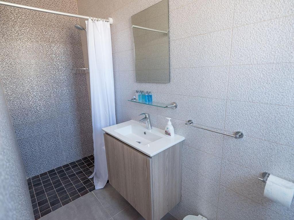 Villa Desi Aq Prpo490A Villa *