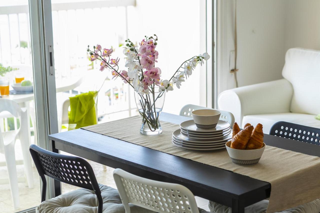 Almyra Seaview Suites Apartment Protaras