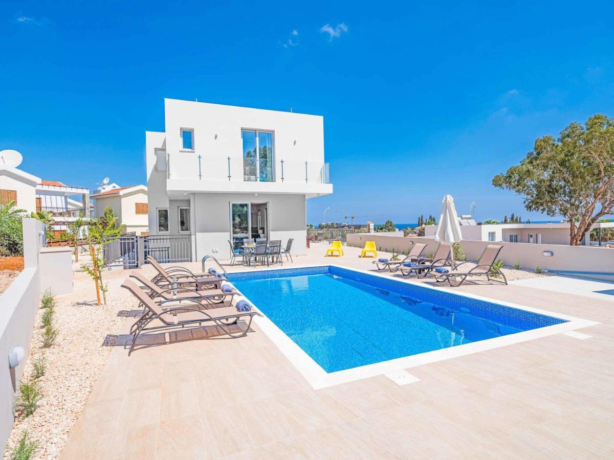 Gelos Villa
