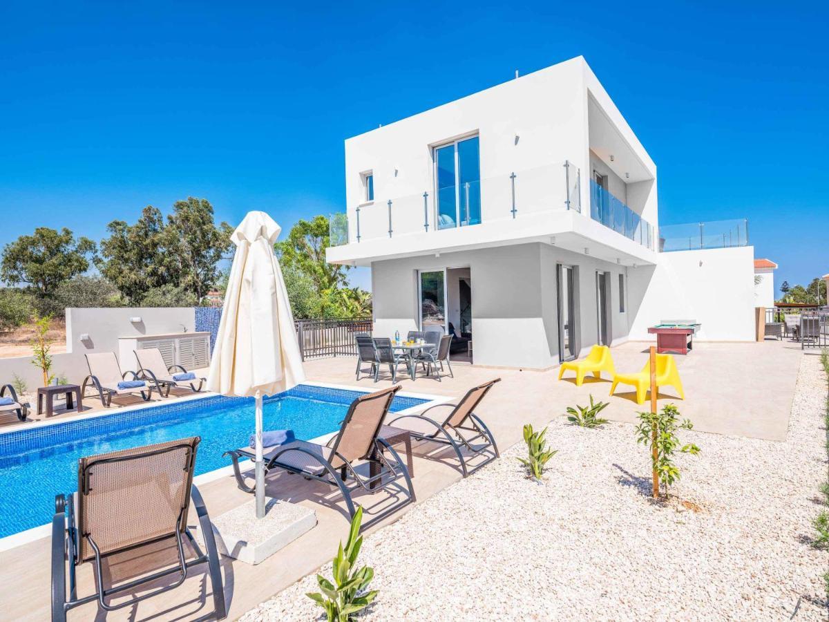 Villa Gelos *