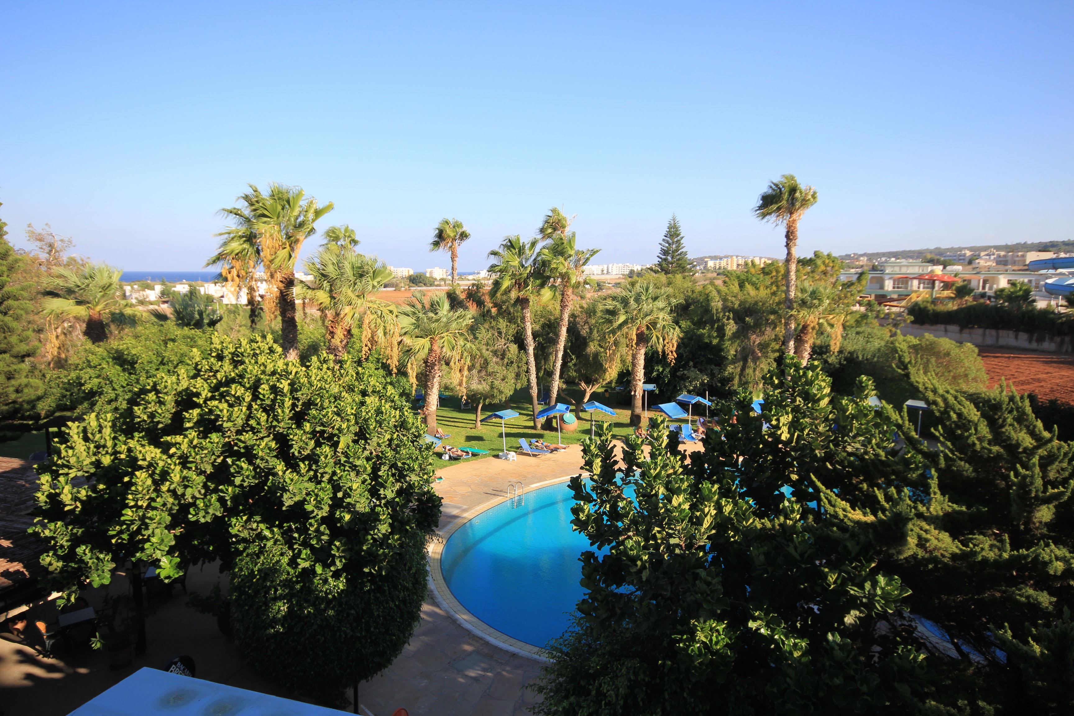 Papouis Hotel