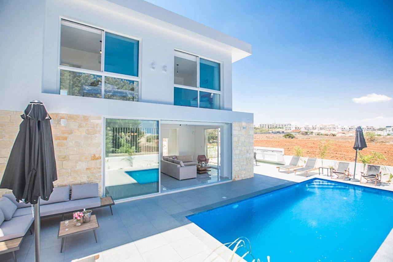 Vie Blue 2 * Protaras
