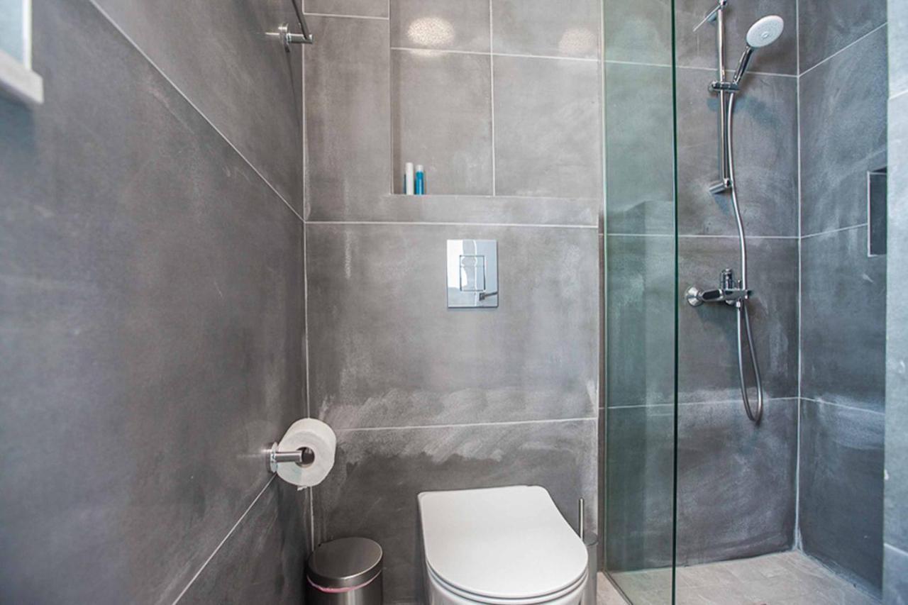 Vie Blue 2 Villa