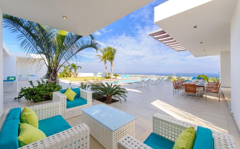 Bay View Villa *