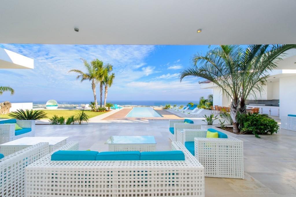 Villa Bay View