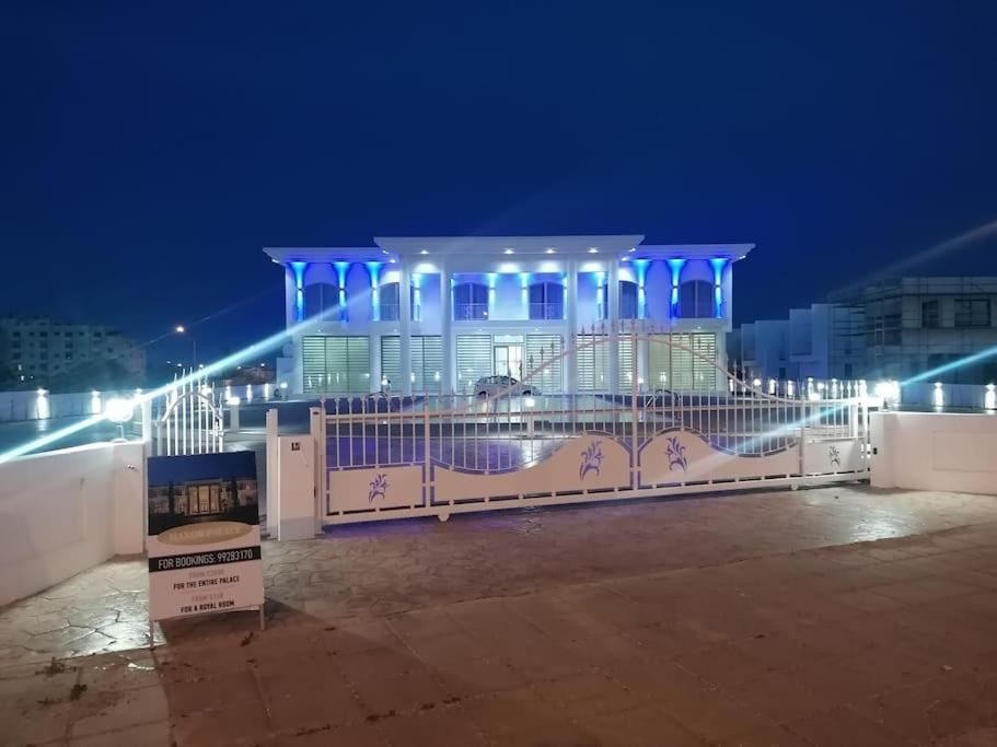 Maxor Palace Villa *