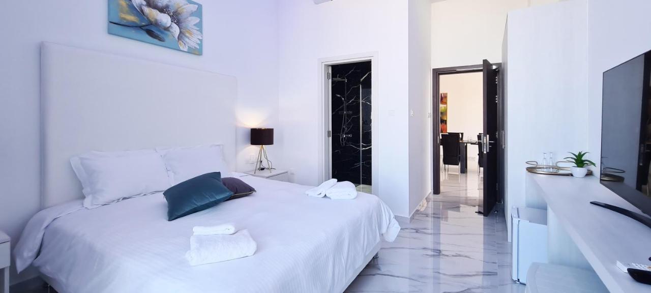 Villa Maxor Palace Protaras
