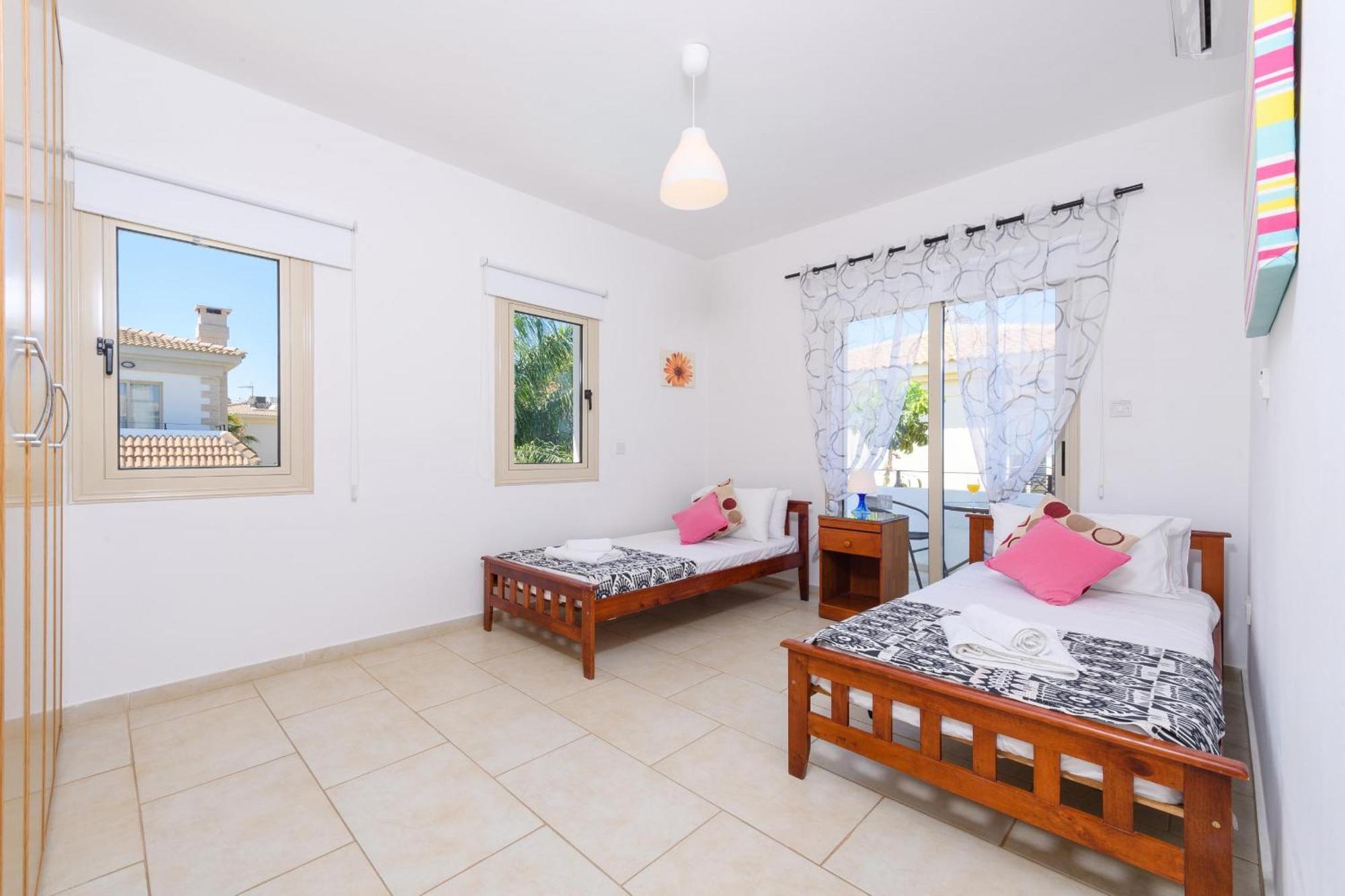 Alex Kapparis Villa