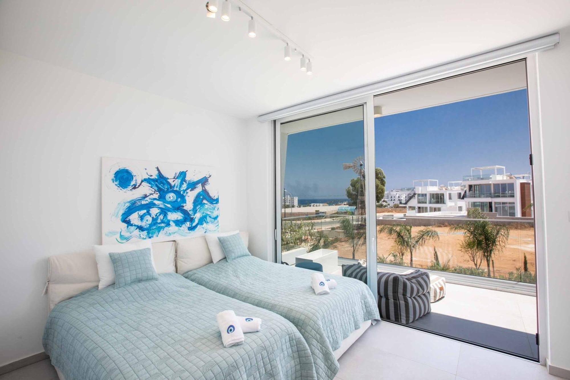 Olivine Pearl 3 Protaras