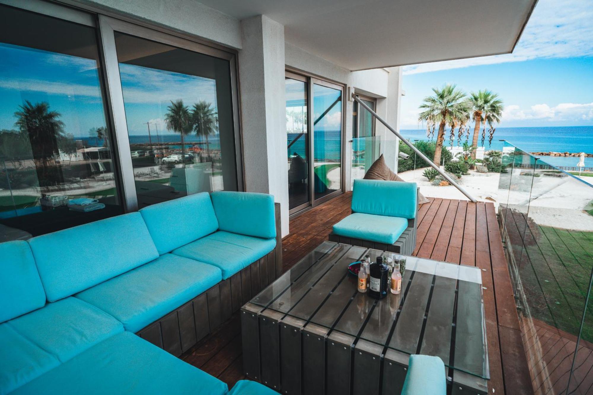 Beachfront Thalassa Apartment Protaras