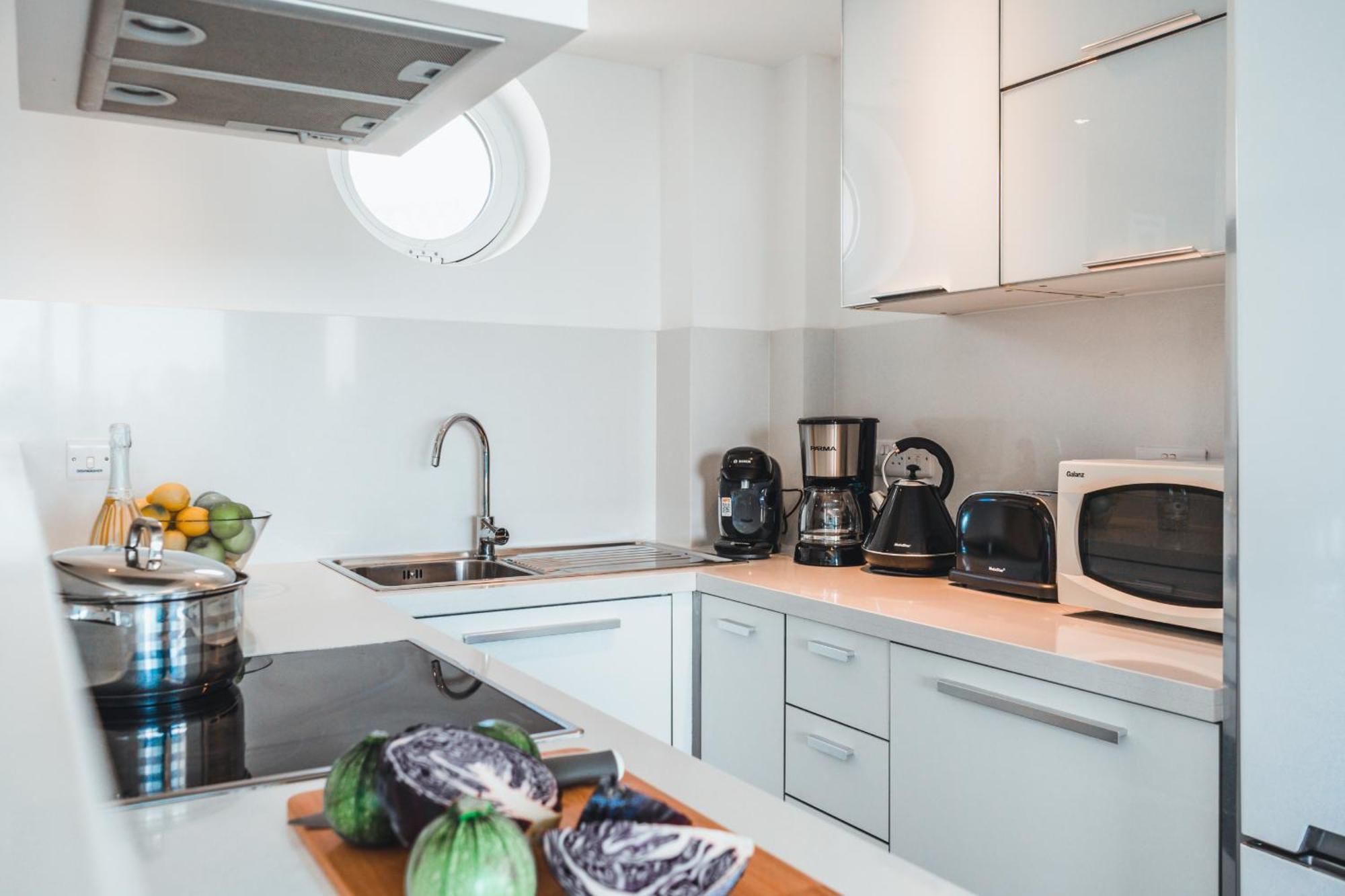Beachfront Thalassa Apartment *