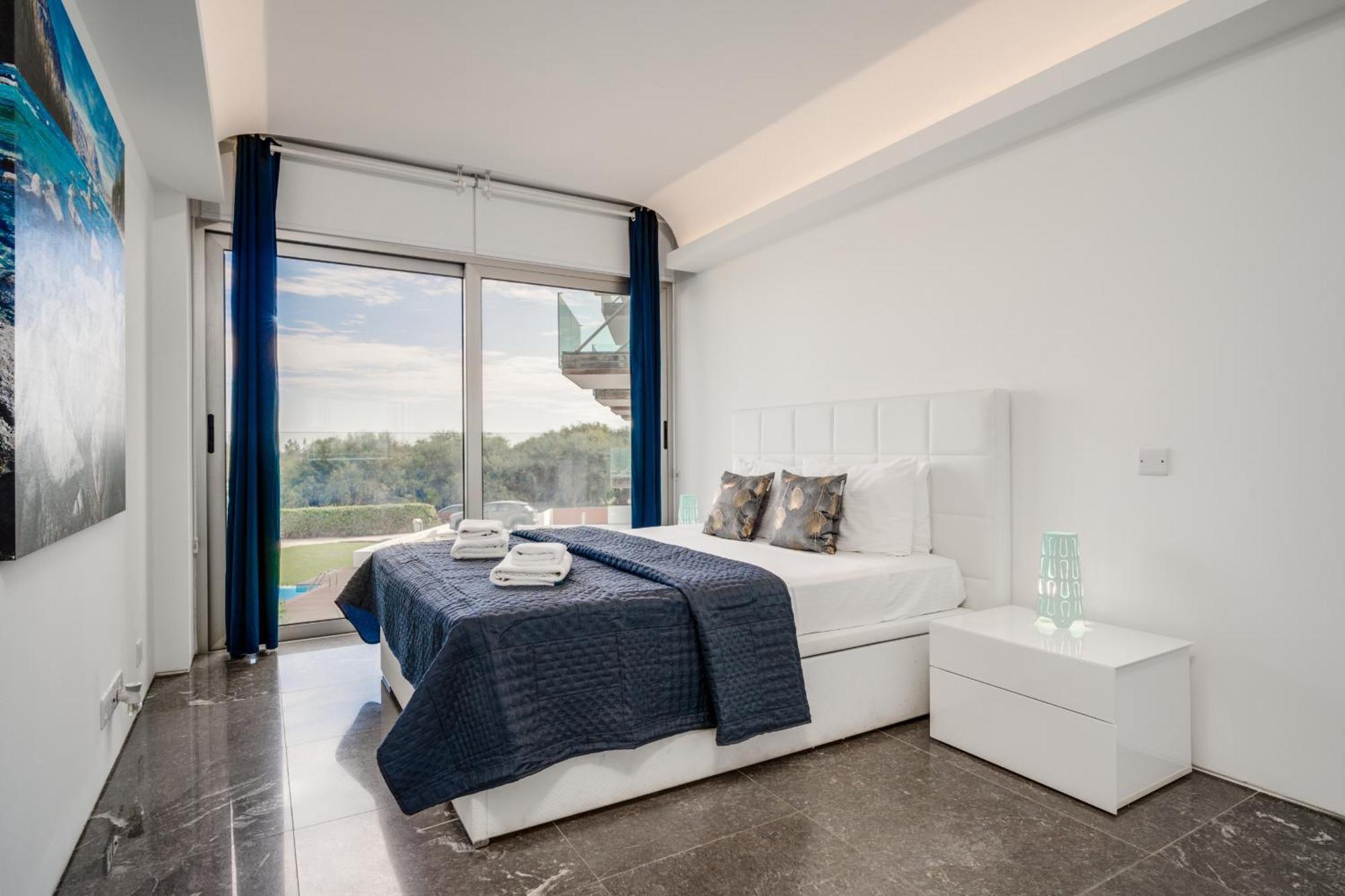 Beachfront Thalassa * Protaras