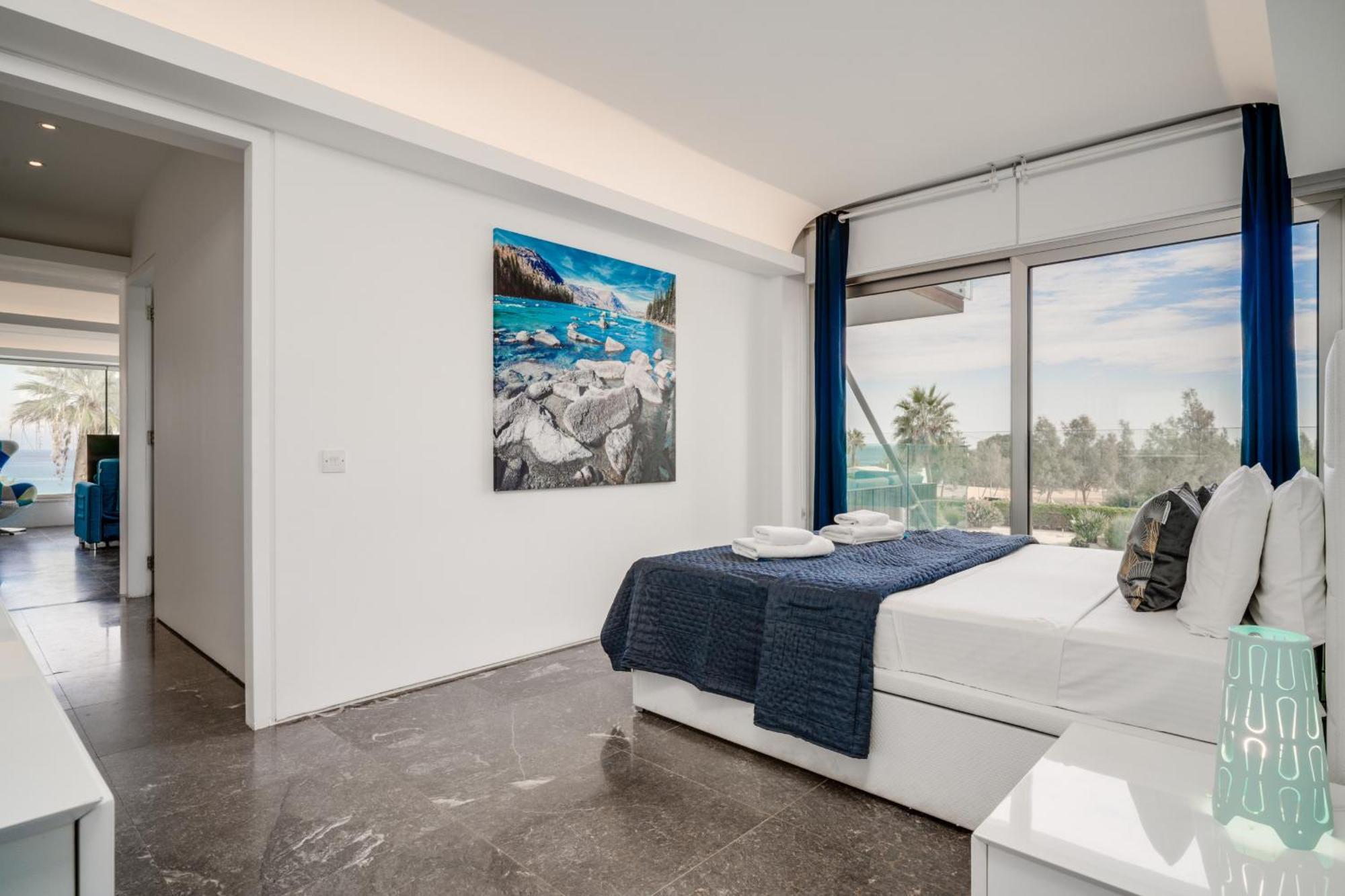 Beachfront Thalassa Apartment Protaras