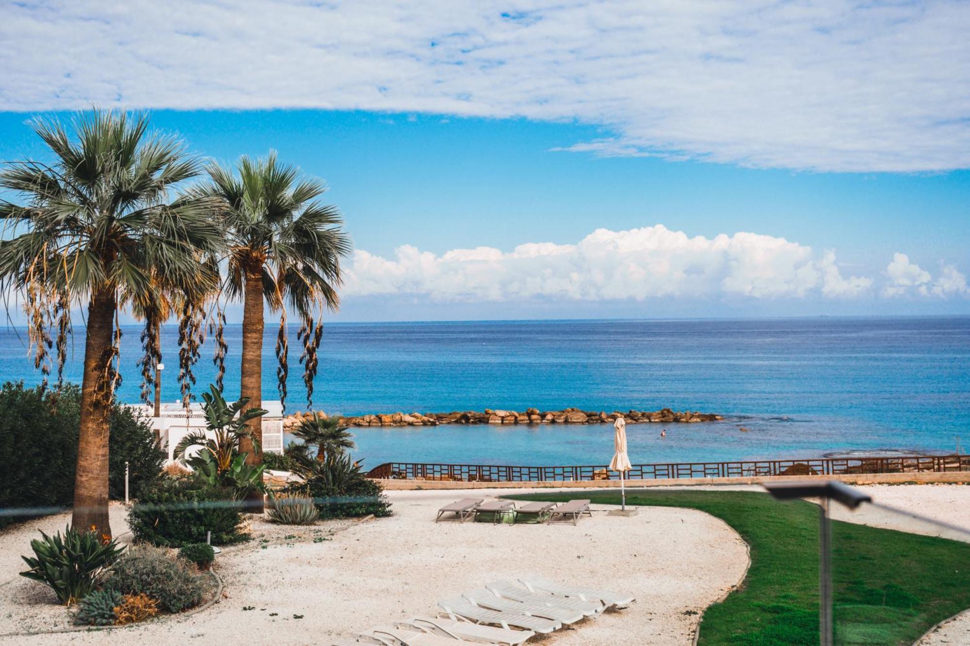 Beachfront Thalassa