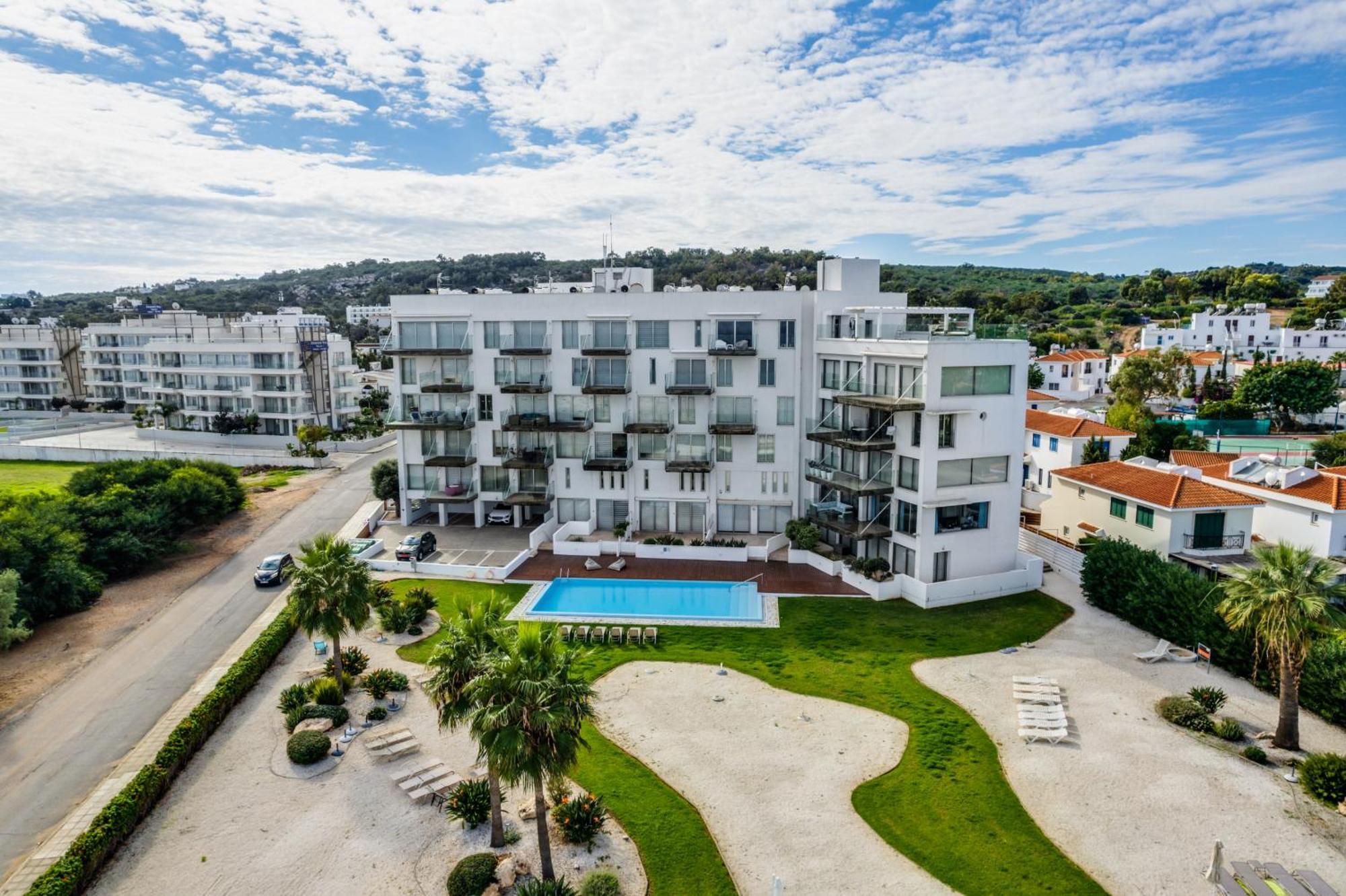 Beachfront Thalassa Apartment Protaras