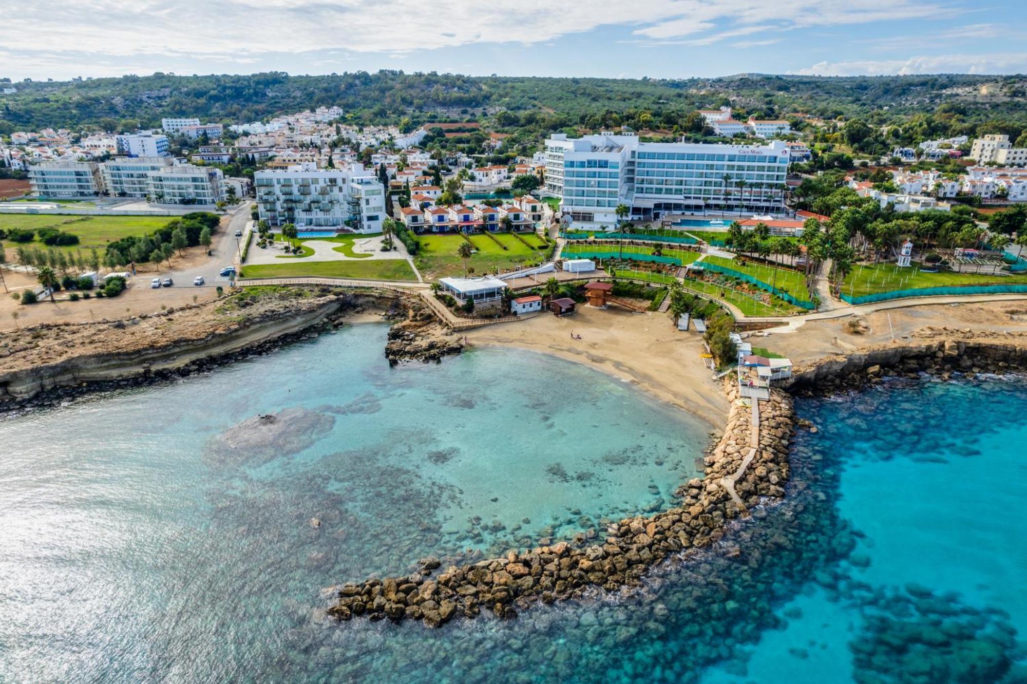 Beachfront Thalassa *