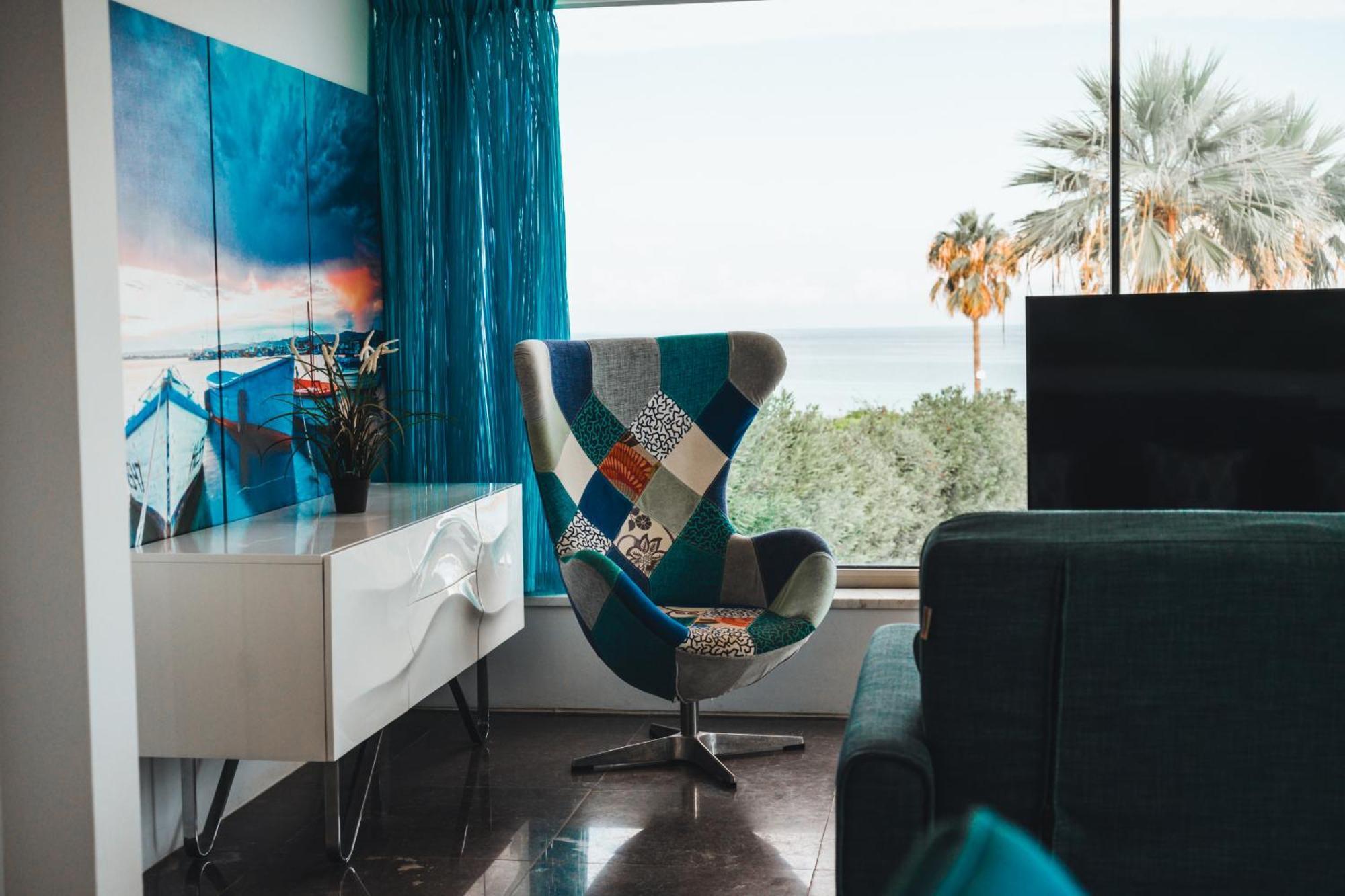 Beachfront Thalassa