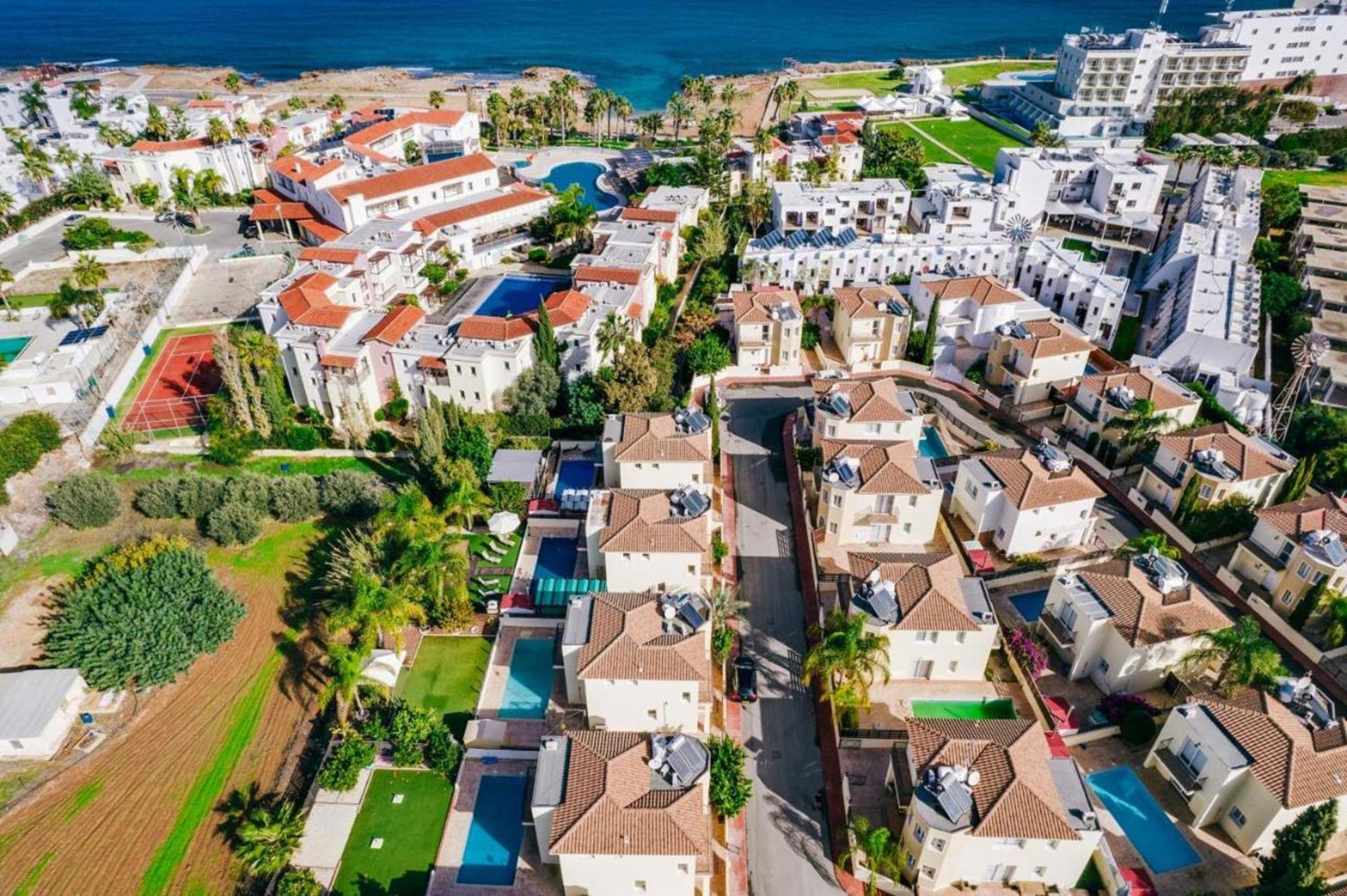 Crystalia - 350m From Kalamies Holiday home