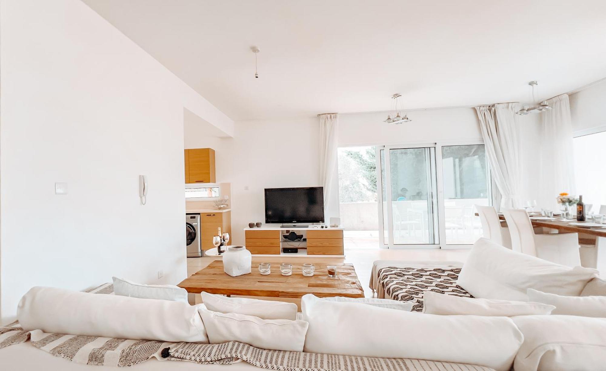 Wealthystays Niceday Hill Villa, 10M Walk To Beach *