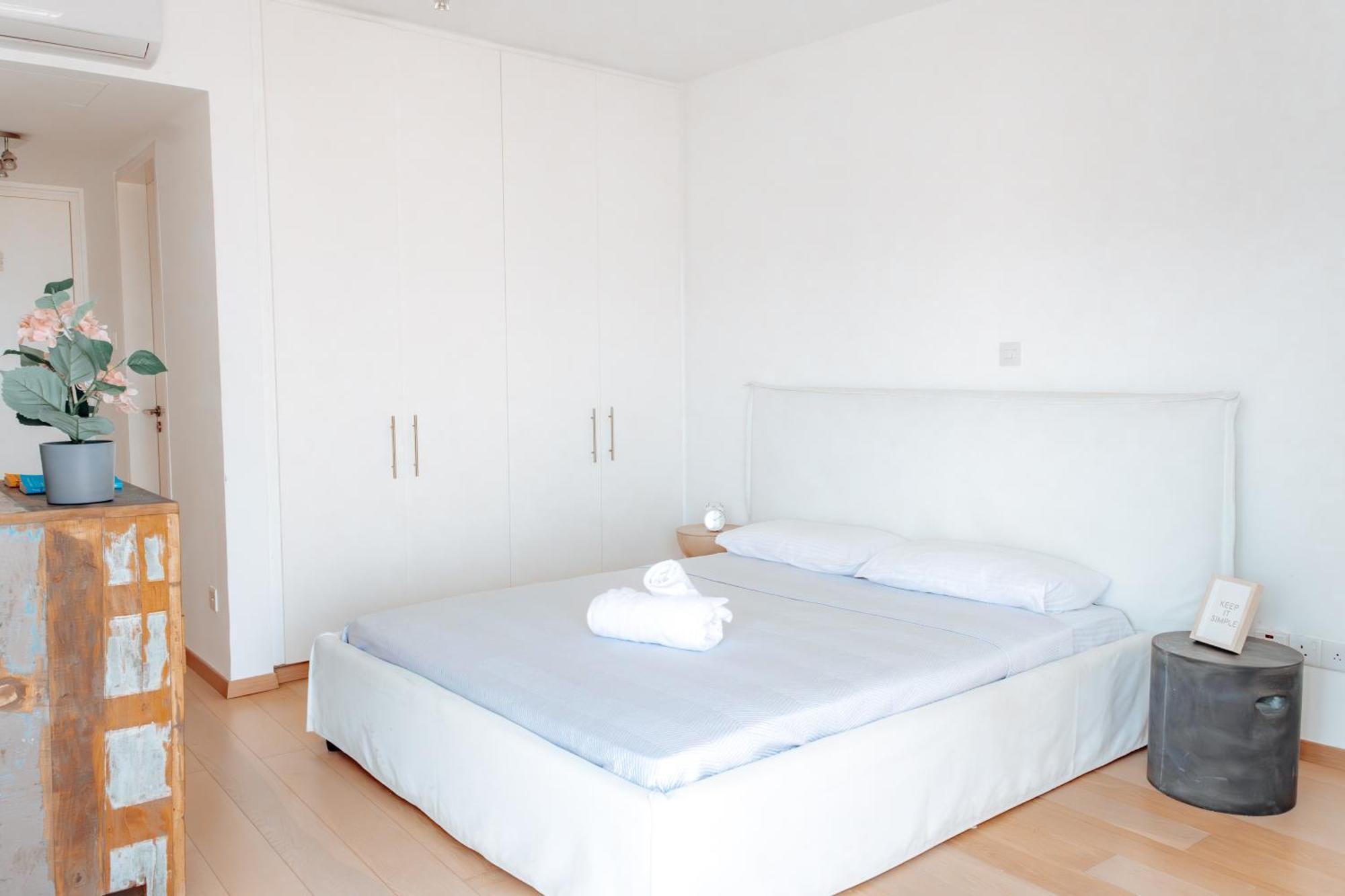 Wealthystays Niceday Hill Villa, 10M Walk To Beach *