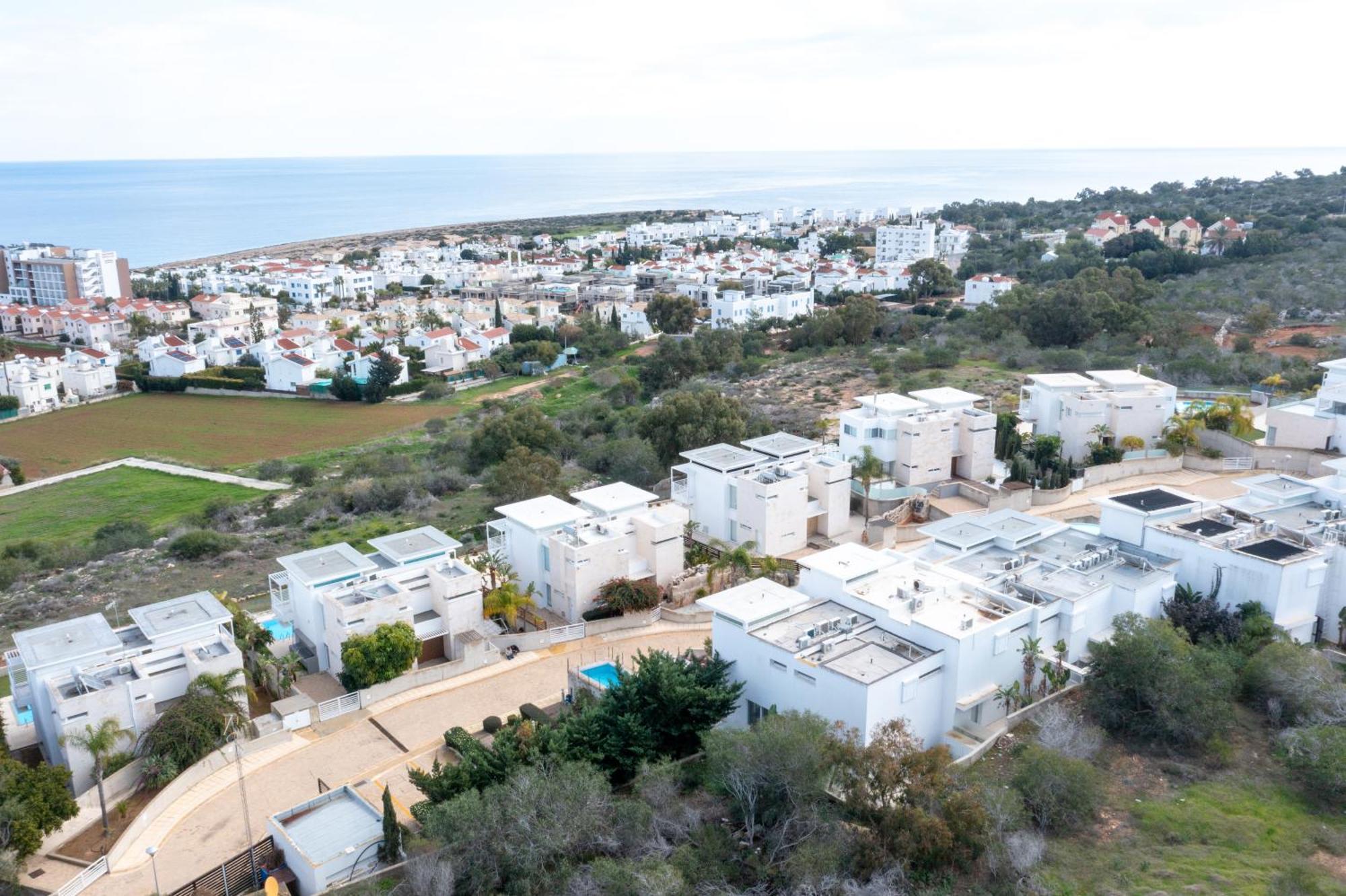 Wealthystays Niceday Hill Villa, 10M Walk To Beach Villa Protaras