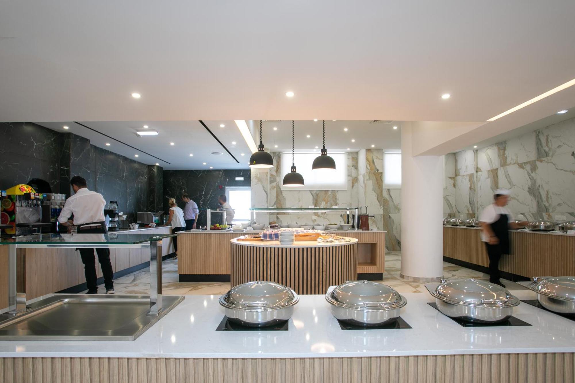 Hotel Papouis 3*