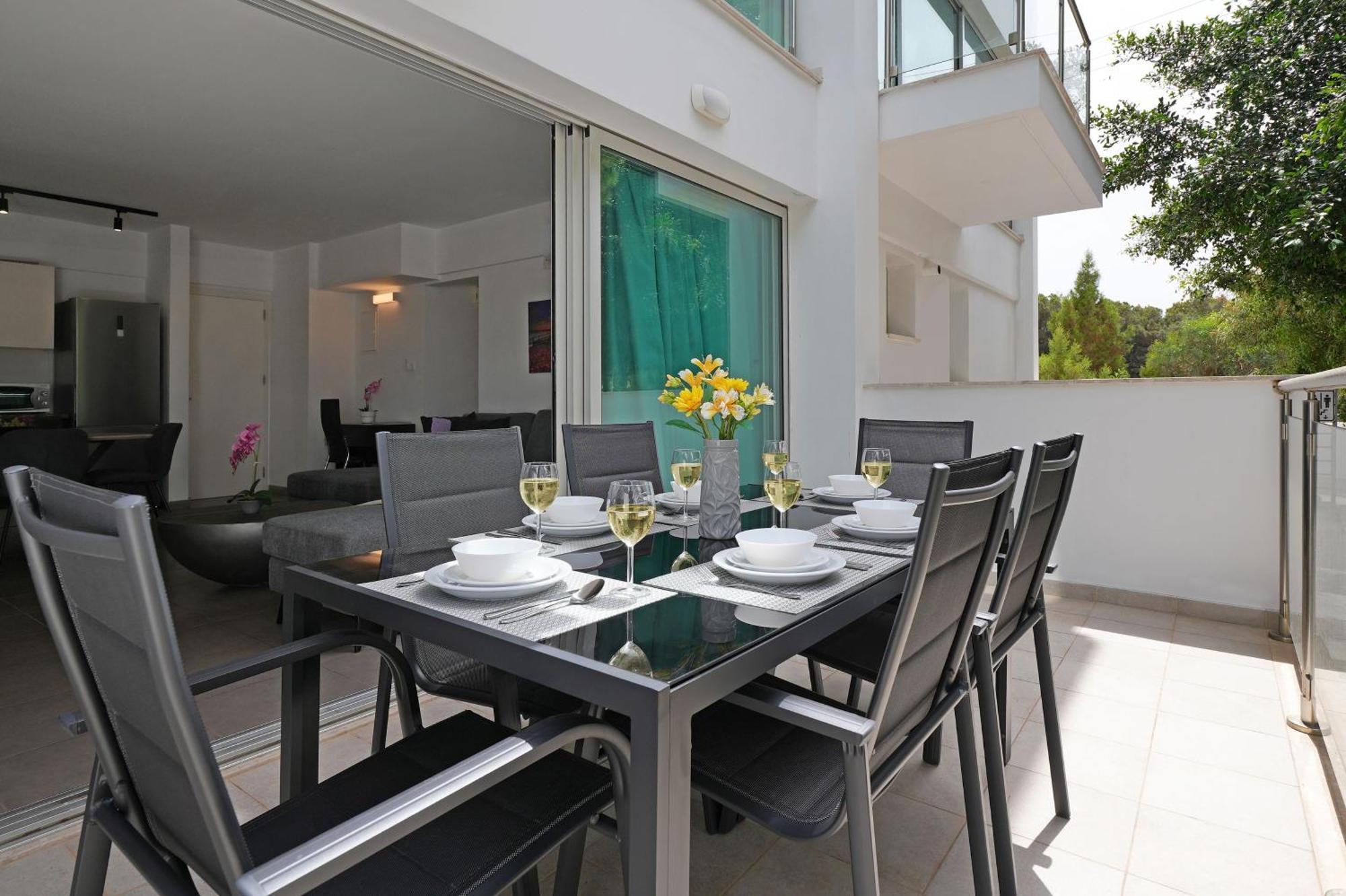 Alessia 2bed - Coralli Beachfront Holiday home