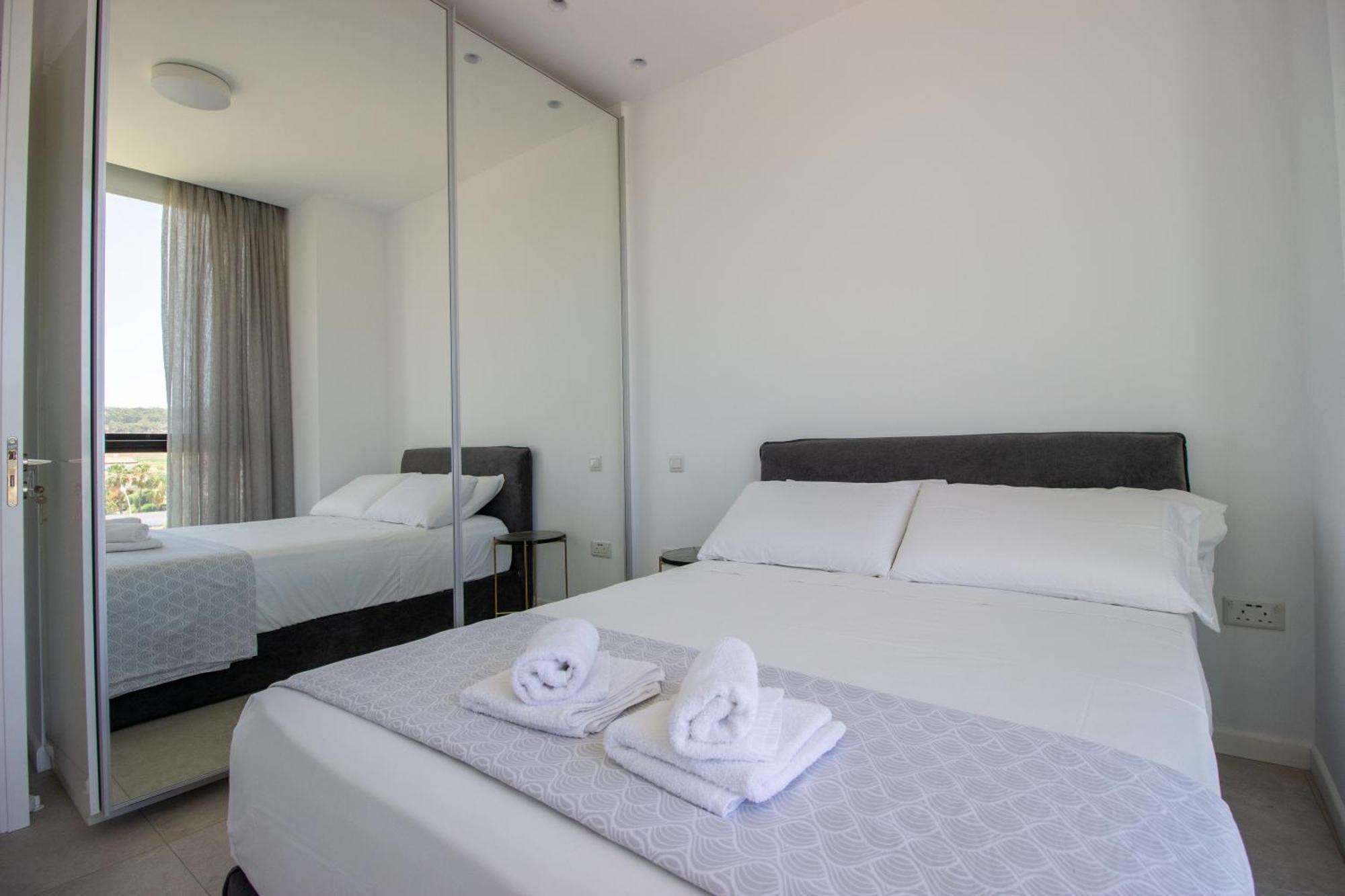 Apartment Luxury 4-bed With Sea-views *